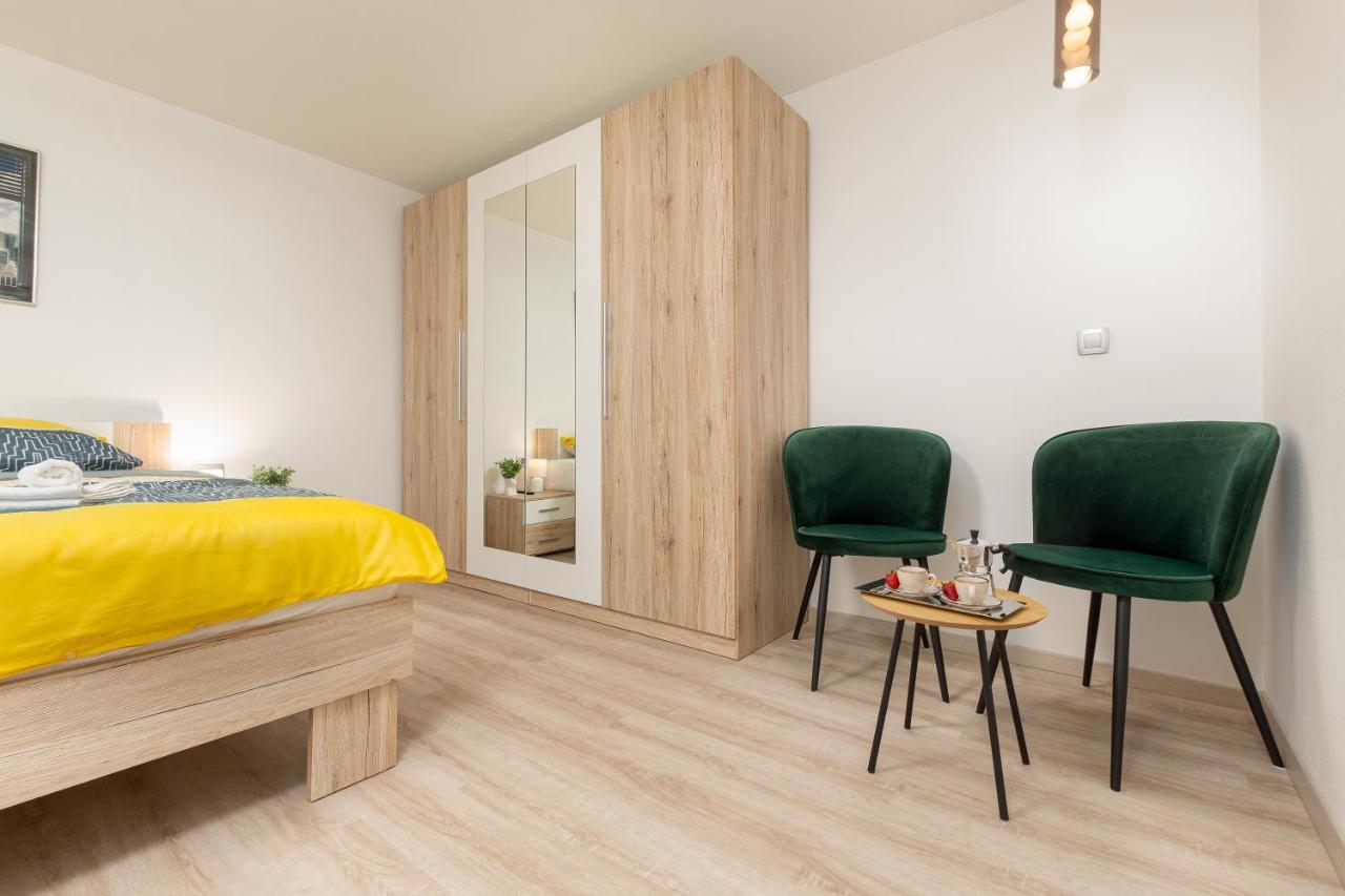 Apartment Ena Near Pula Amphitheater Bagian luar foto