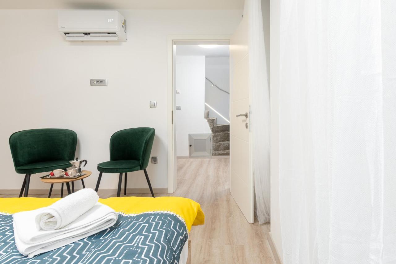 Apartment Ena Near Pula Amphitheater Bagian luar foto