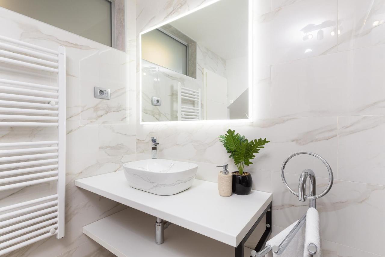 Apartment Ena Near Pula Amphitheater Bagian luar foto