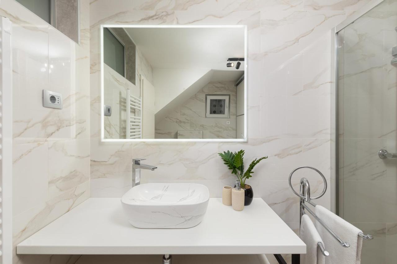 Apartment Ena Near Pula Amphitheater Bagian luar foto